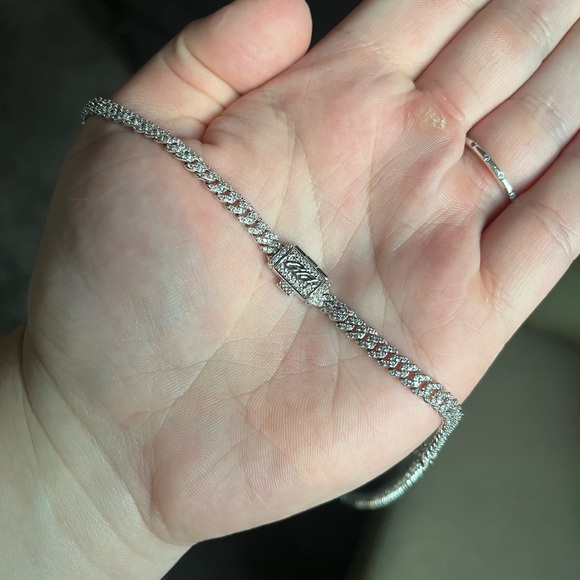 Micro Diamond Prong Cuban Necklace in White Gold - 6mm 18’ - Picture 4 of 4